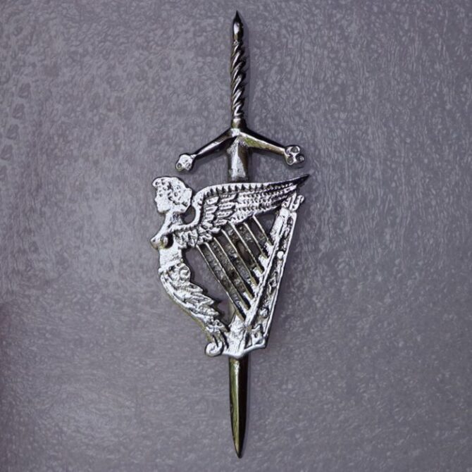 Lady Harp Kilt Pin