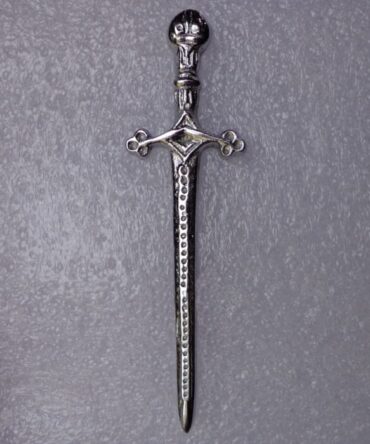 Sword Scottish Kilt Pin